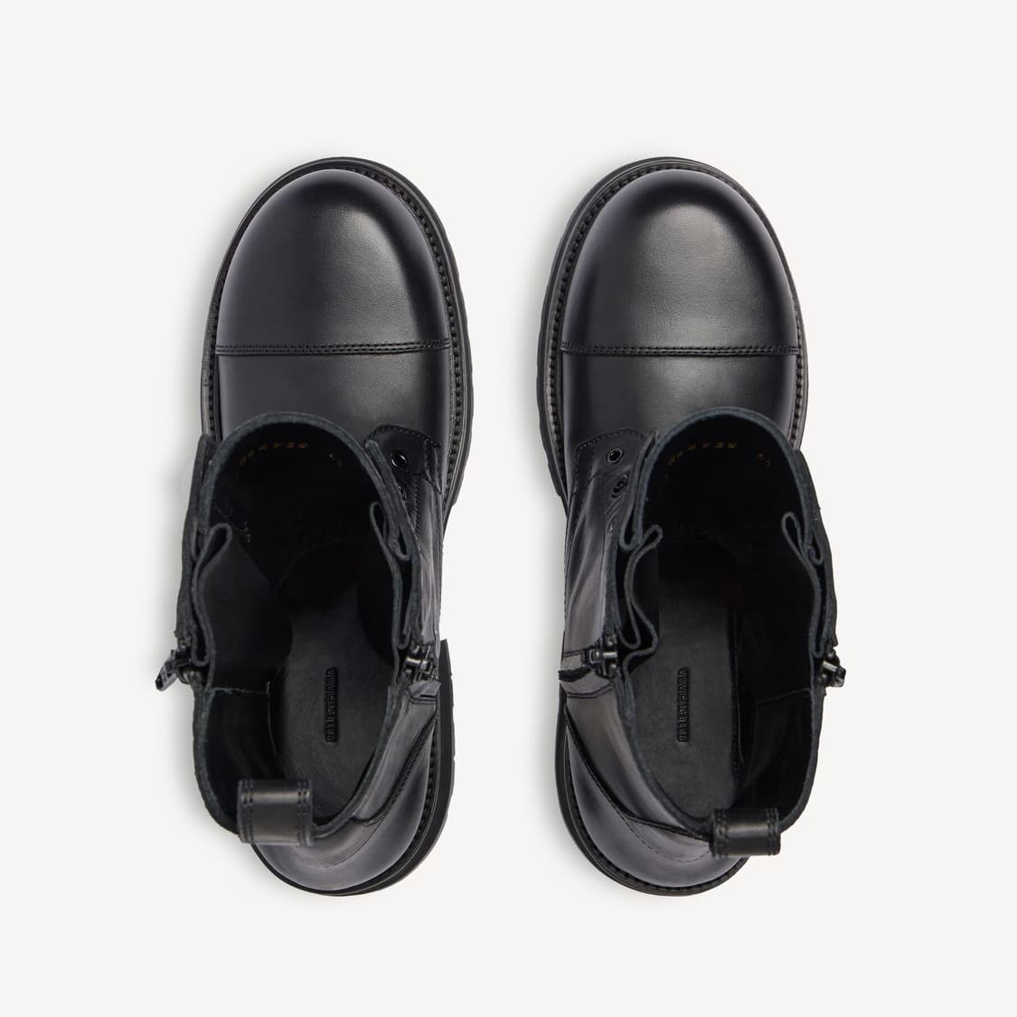 [42]발렌시아가 25fw 트럭 레이스업 부츠 상품이미지8