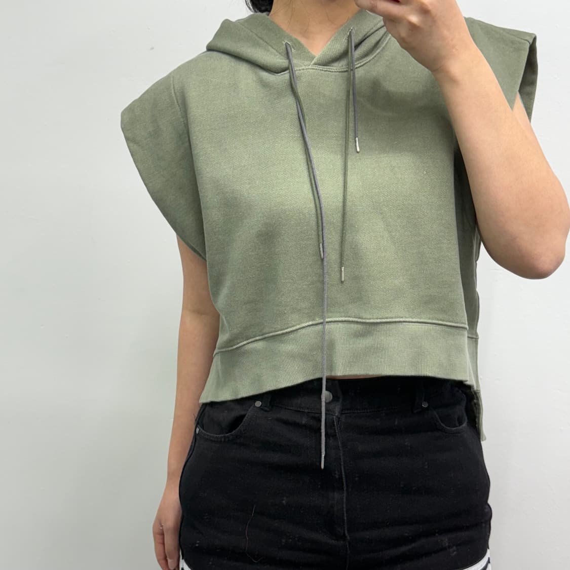 [F] 더일마 크롭 후드 상품이미지2