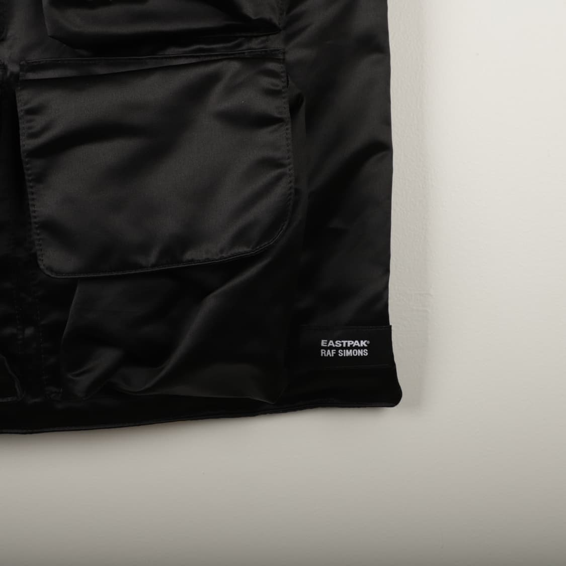 OS / Raf Simons x Eastpak 라프시몬스 이스트팩 포스터 상품이미지3