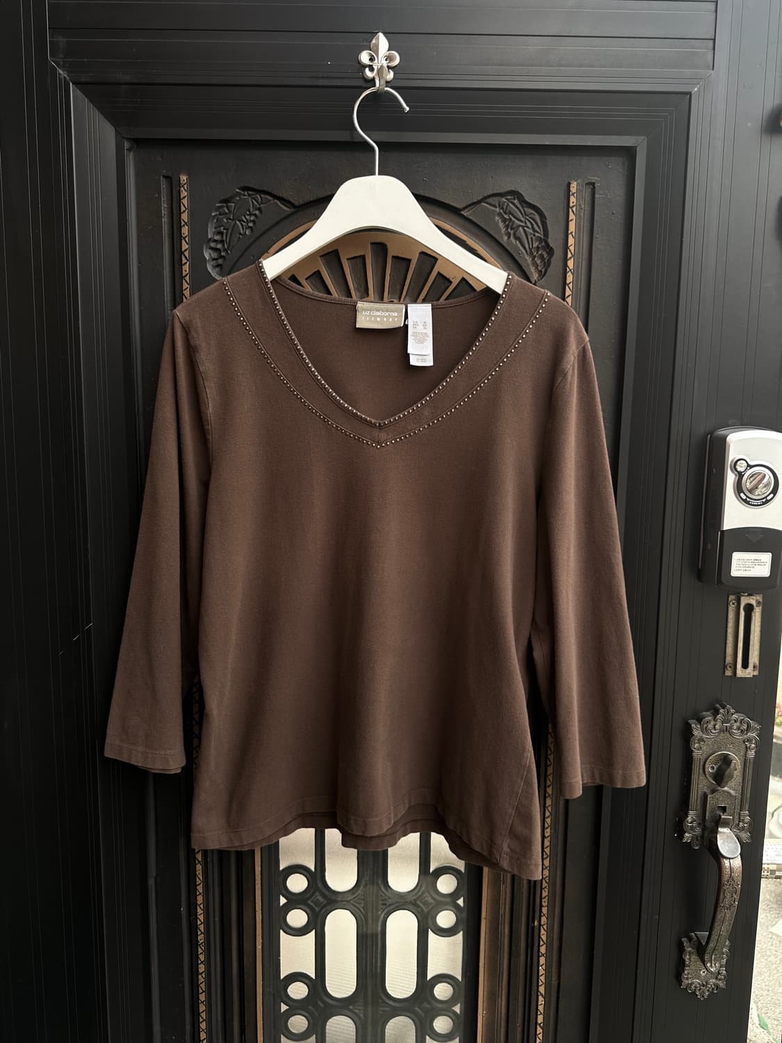 liz wear 스터드 긴팔티 상품이미지1