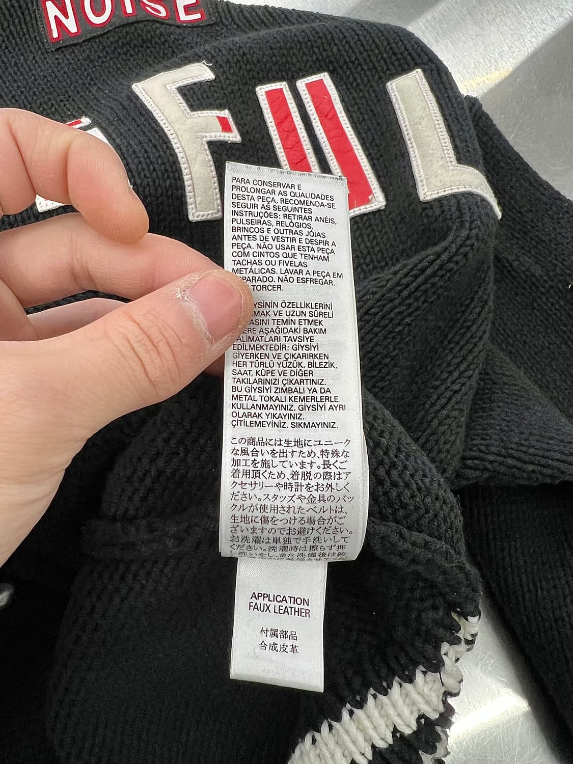 디젤 브레인 제네레이션 블랙 크루넥 패치 니트 상품이미지10