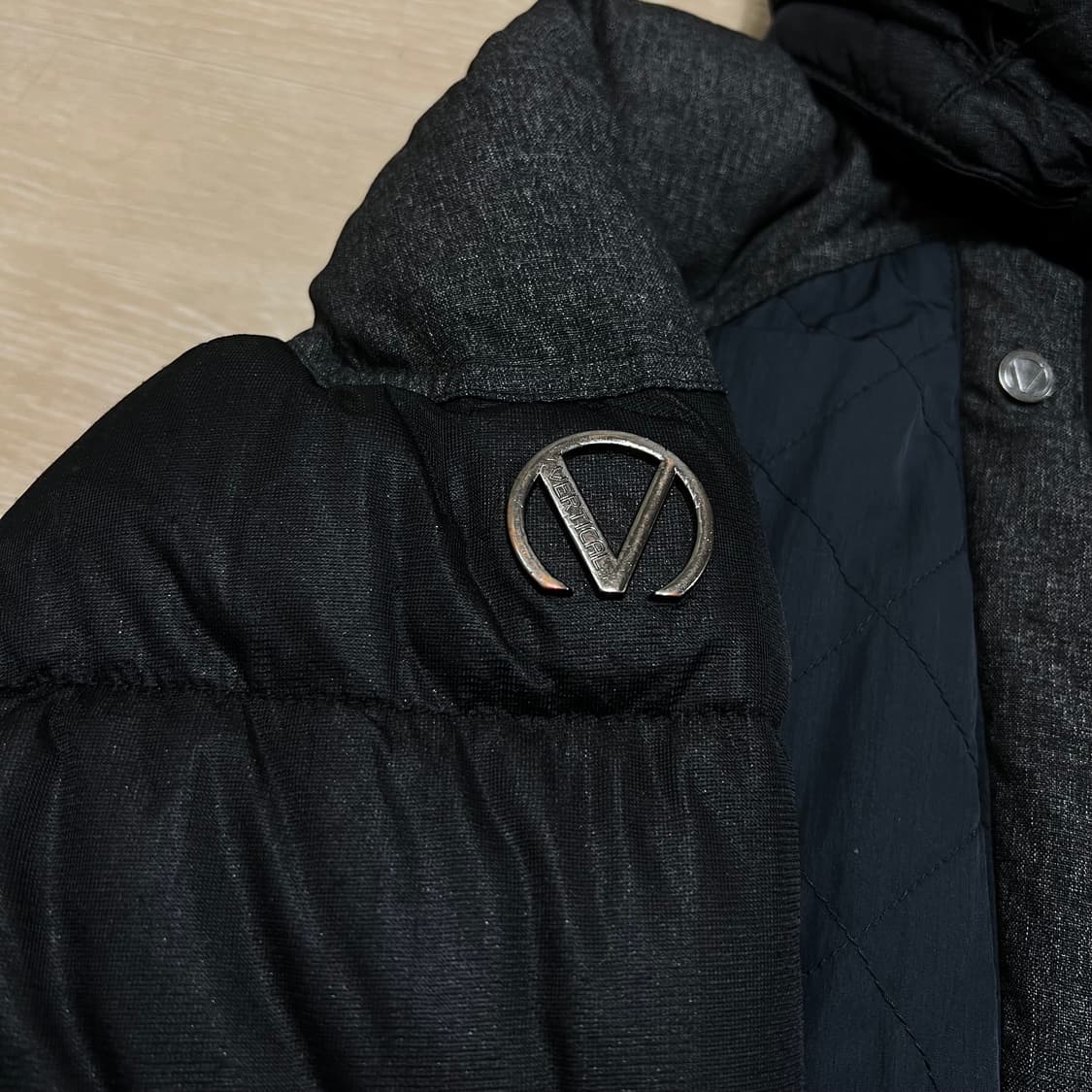 K2 아웃도어 구스다운 와펜 후드 패딩 점퍼 [블랙] M/95 상품이미지5