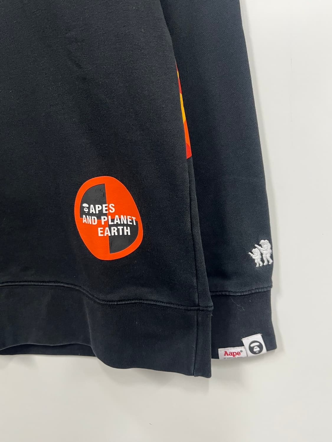 에이프 베이프 카모플라쥬 빅로고 프린팅 맨투맨  상품이미지3