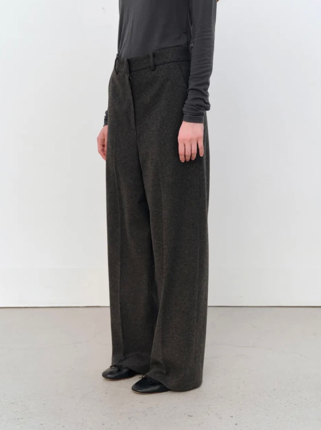 [새상품] 아르토 울 슬랙스 M 상품이미지2