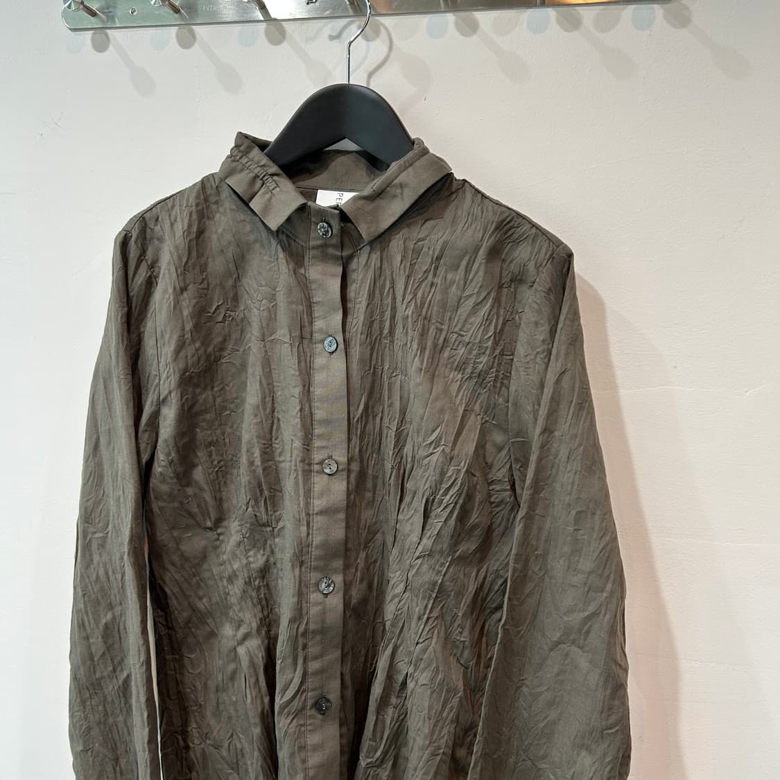 카키 플리츠 블라우스 셔츠 상품이미지5