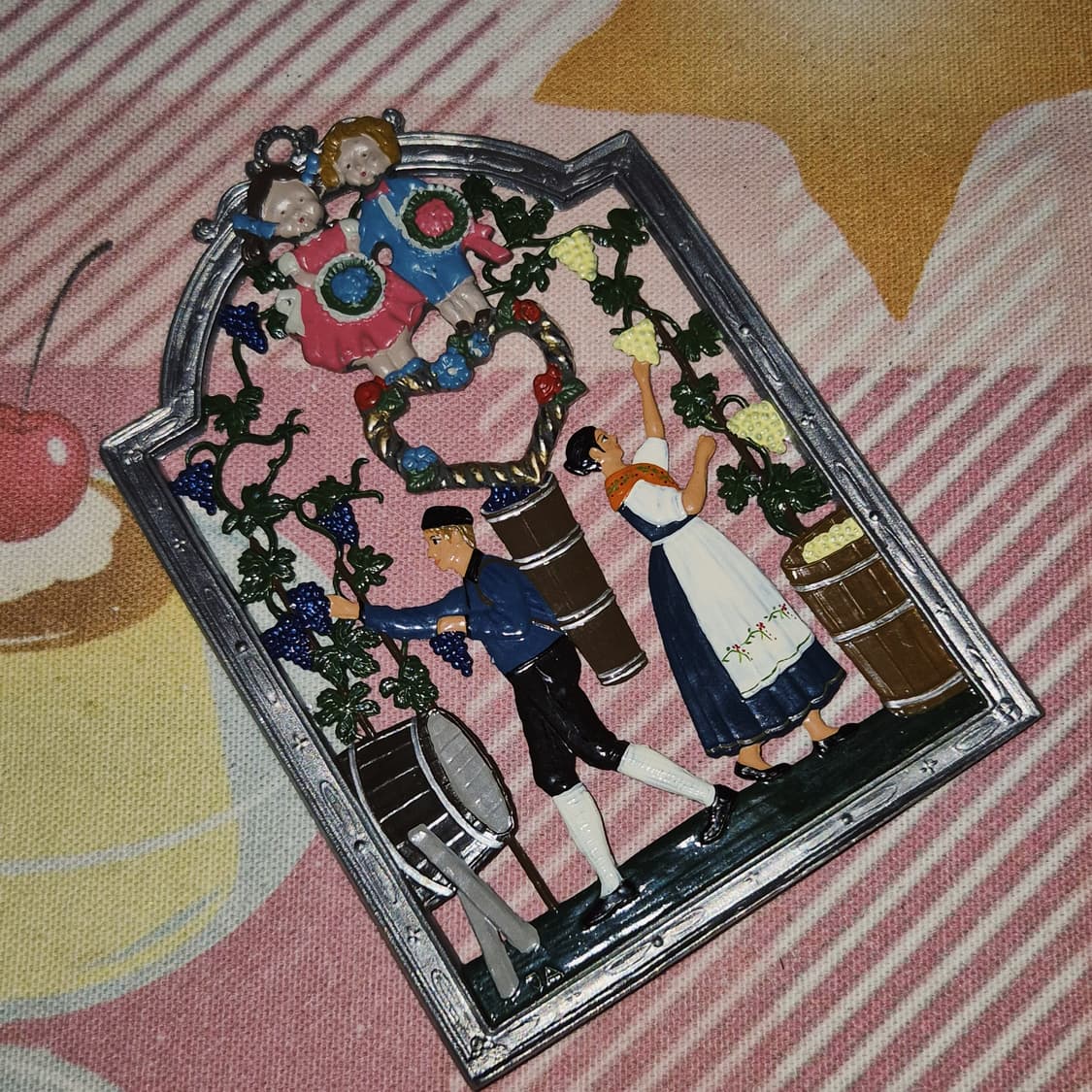 80s 독일 핸드메이드 주석 포도 가족 장식 상품이미지10