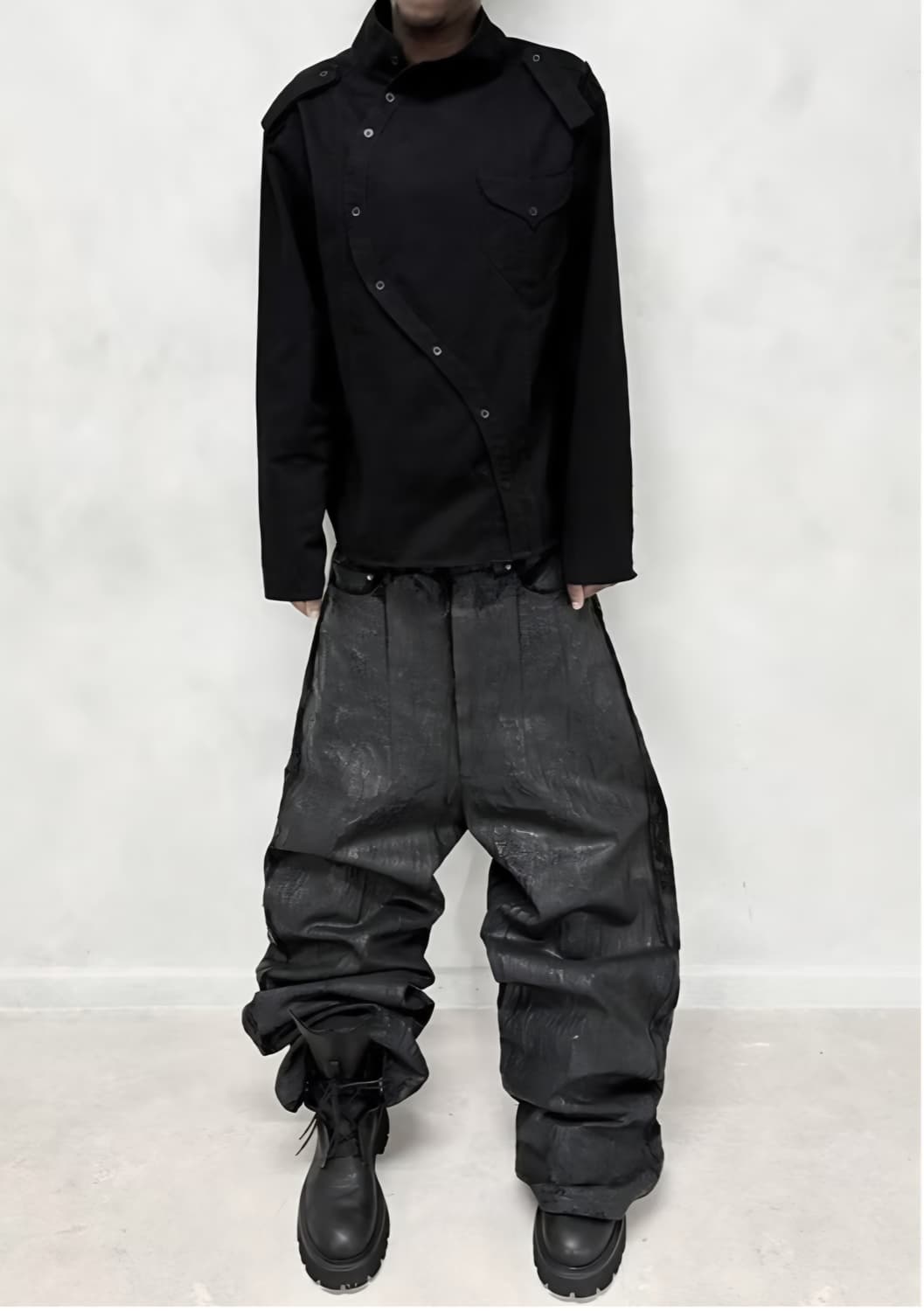 Corporate world char crest baggy denim 상품이미지1