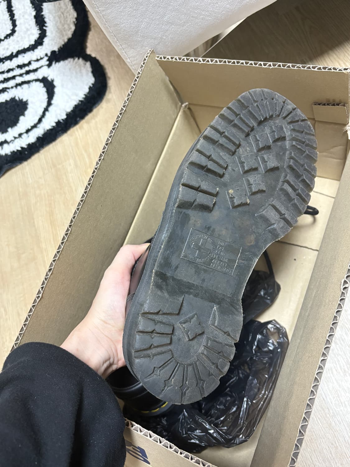 닥터마틴 1461 쿼드 블랙 상품이미지4