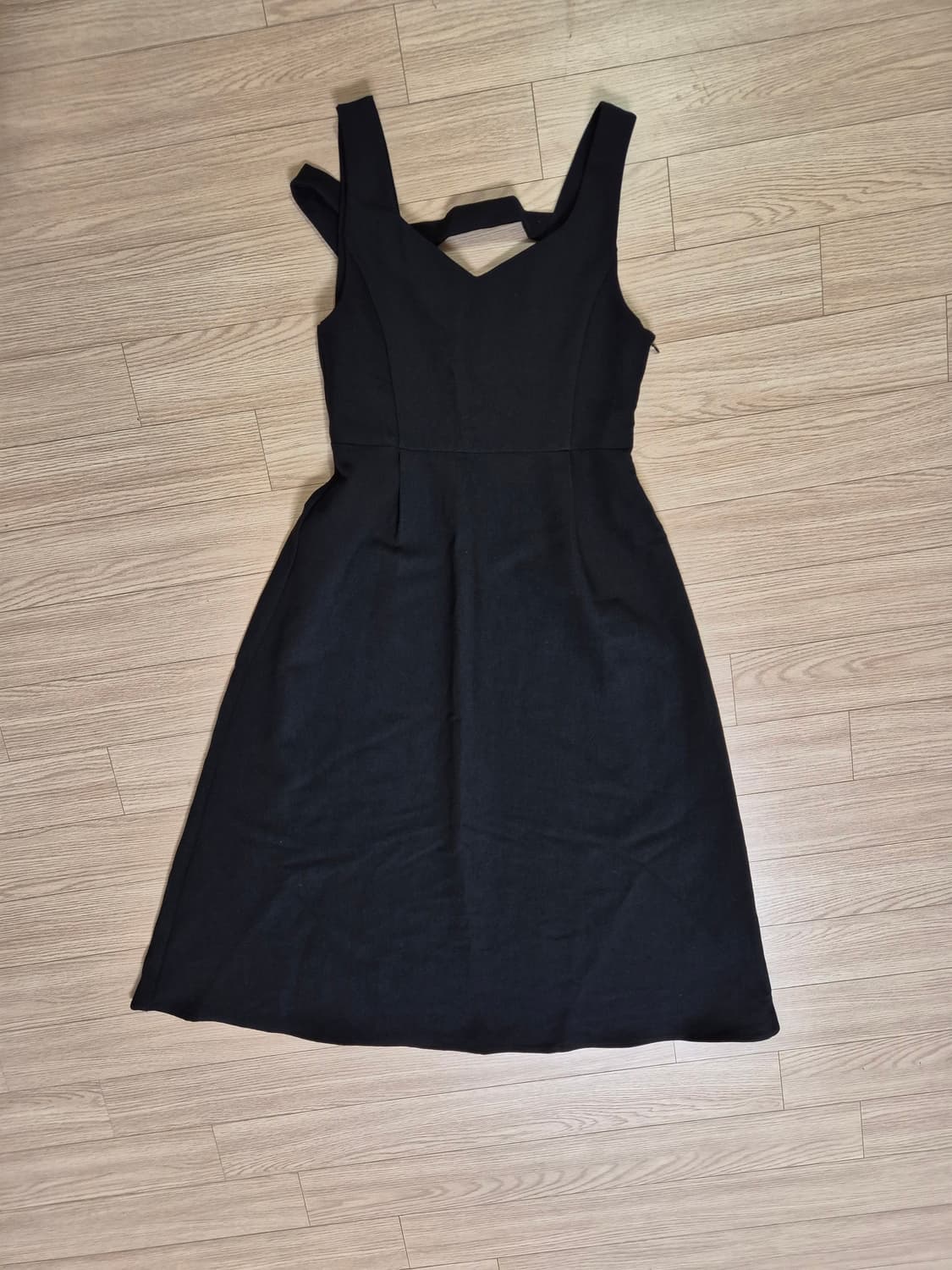 (새상품) 에잇세컨즈 블랙 롱원피스 상품이미지4