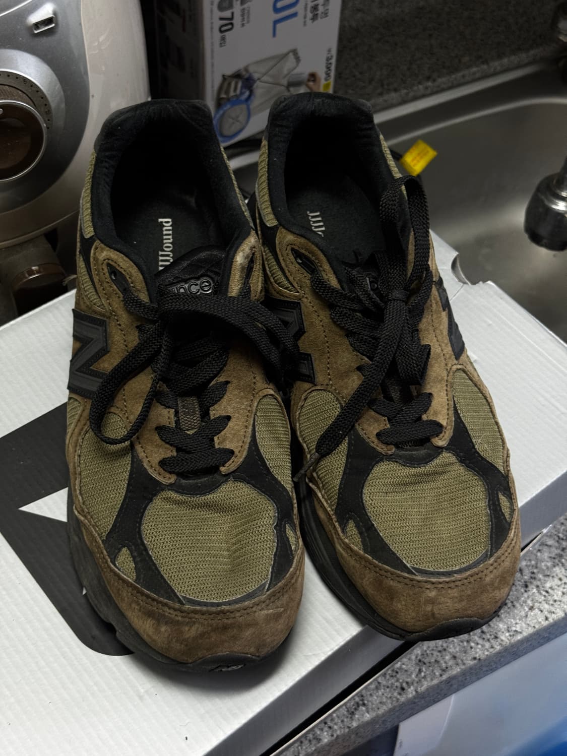 뉴발란스 x 자운드 990v3 285 박스 x 상품이미지1