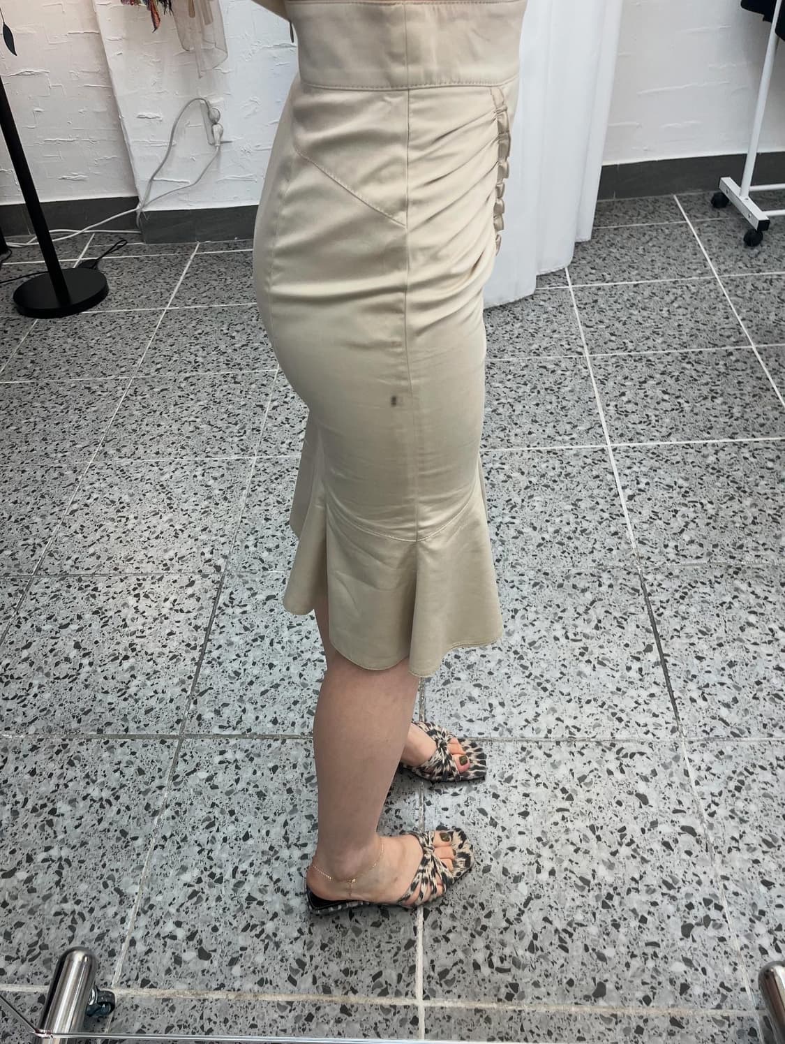글로우 셔링 미디 스커트 상품이미지2