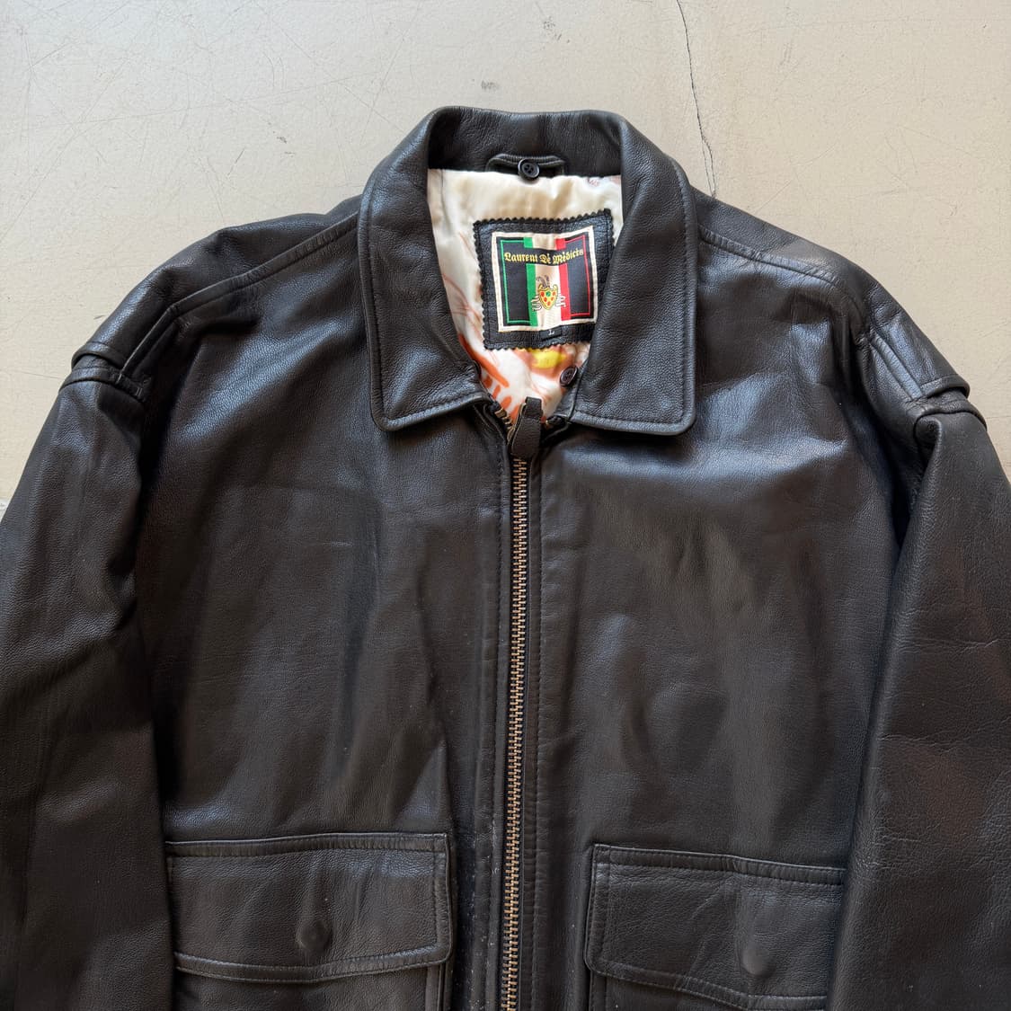 카우하이드 레더 A-2 봄버 자켓 상품이미지4