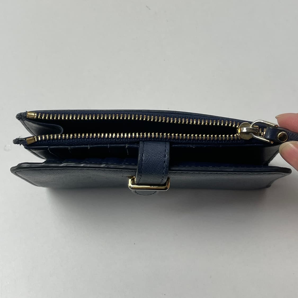 [중고] 빈폴 레더 중지갑 네이비 상품이미지7