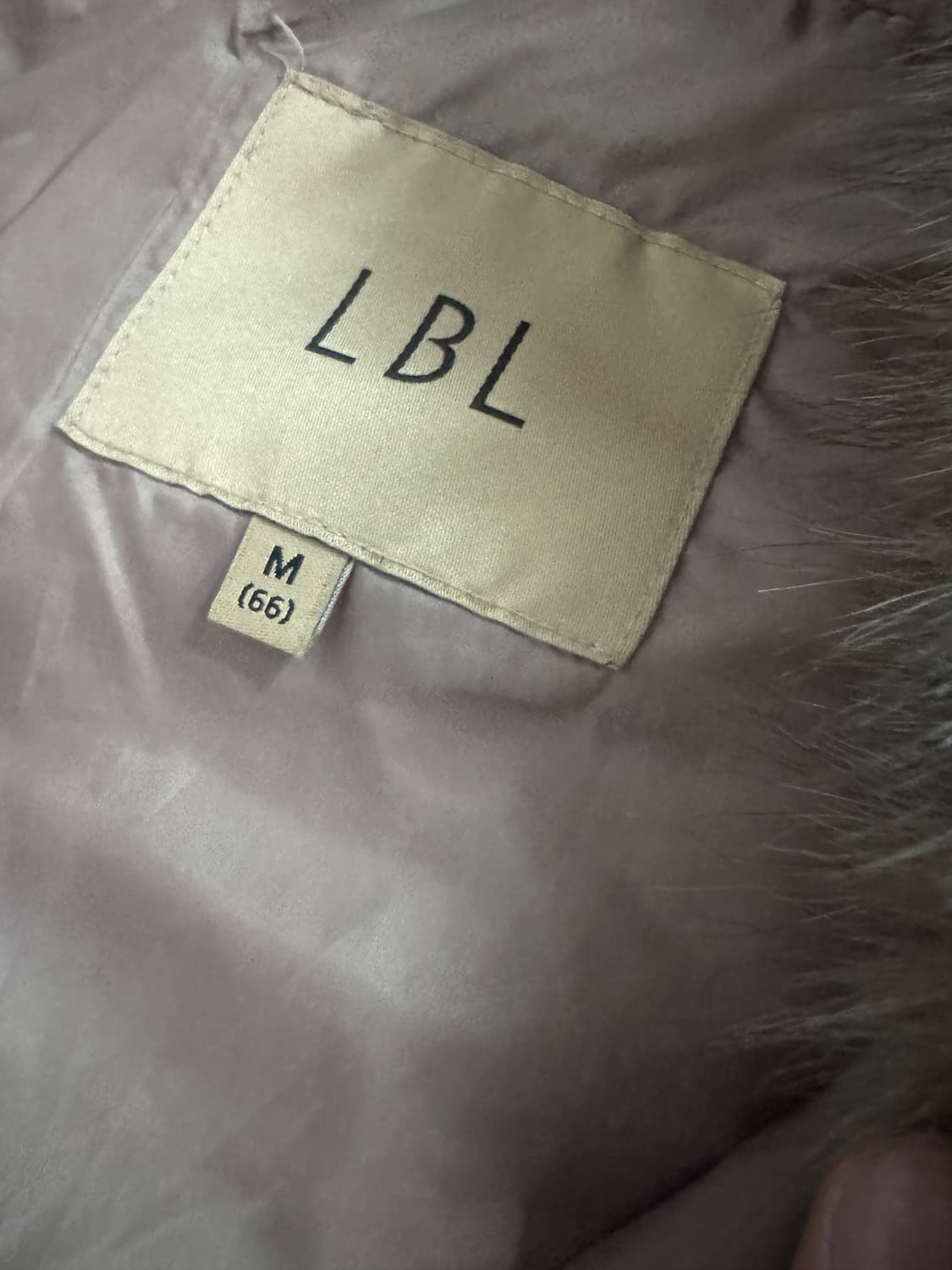 여성 LBL 레빗 폭스퍼 후드 패딩 조끼 M 이유정 상품이미지4