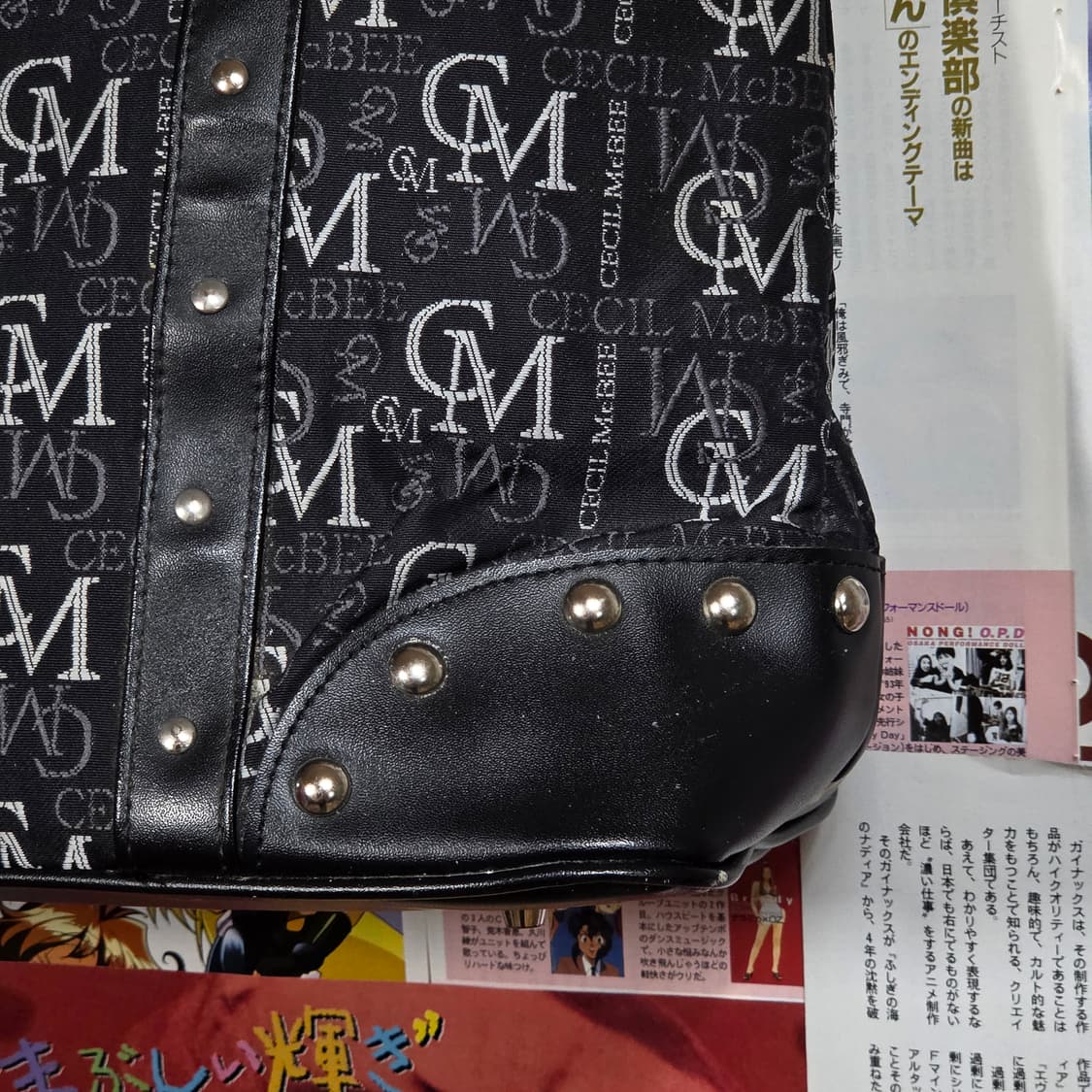 JPN 세실 맥비  모노그램 펑크 갸루 블랙 숄더백 상품이미지4