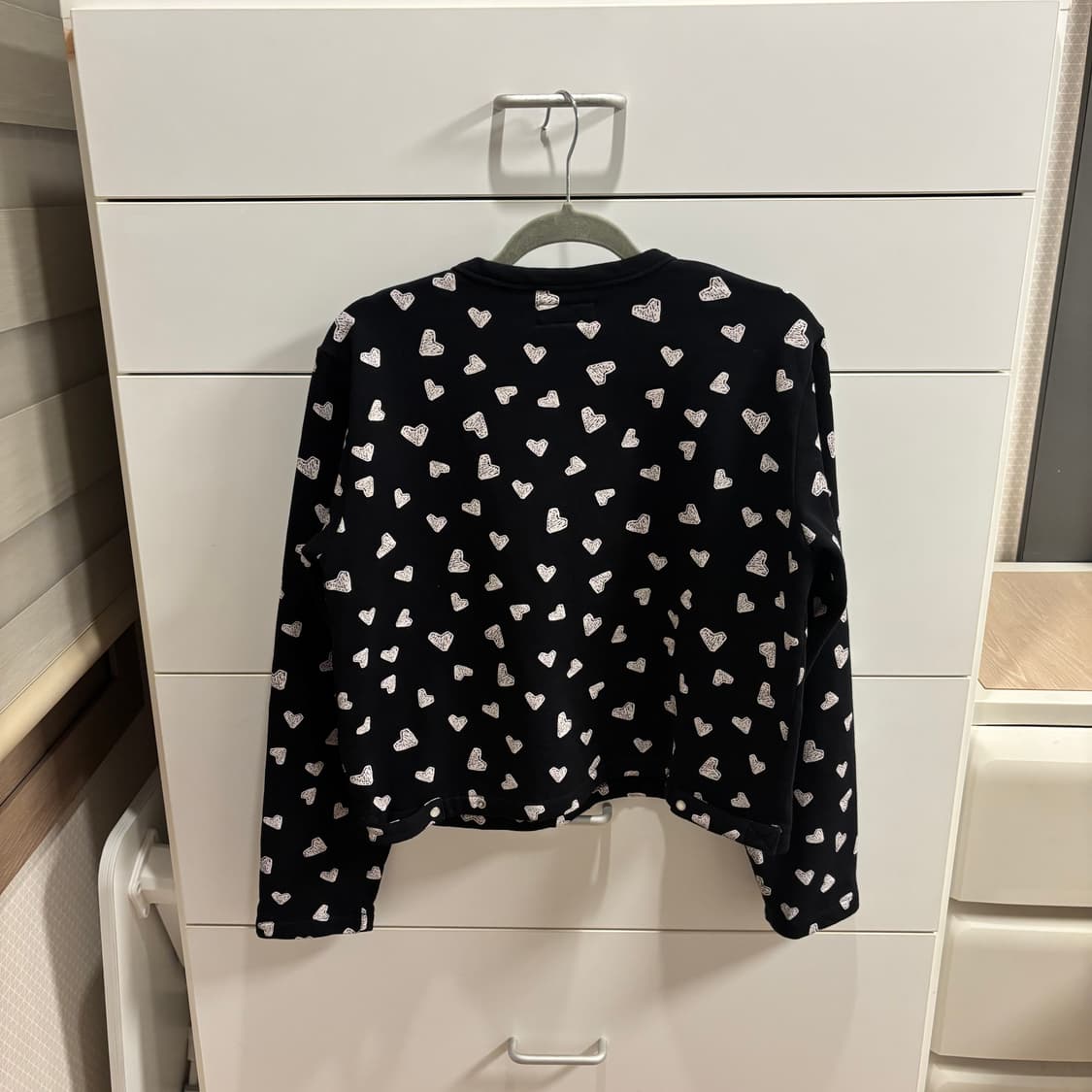 아네스베 agnes b 하트 패턴 디테일 맨투맨 상품이미지6