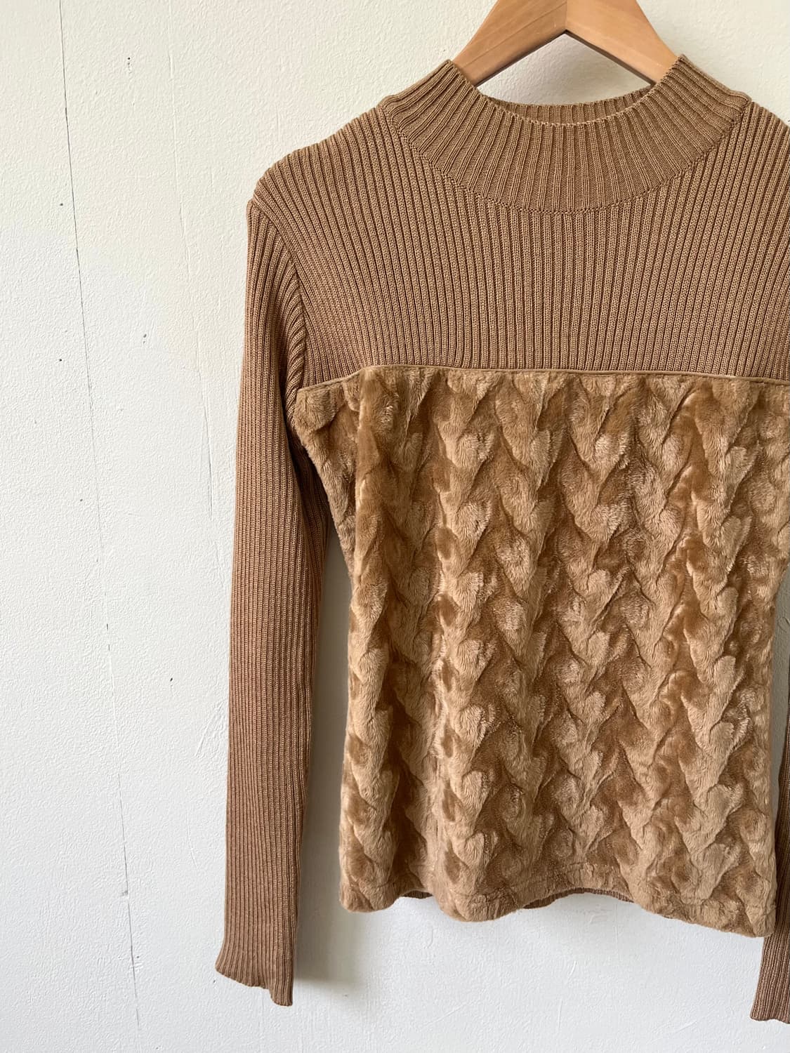 IDEE et IDEAL 브라운 퍼 터틀넥 상품이미지2