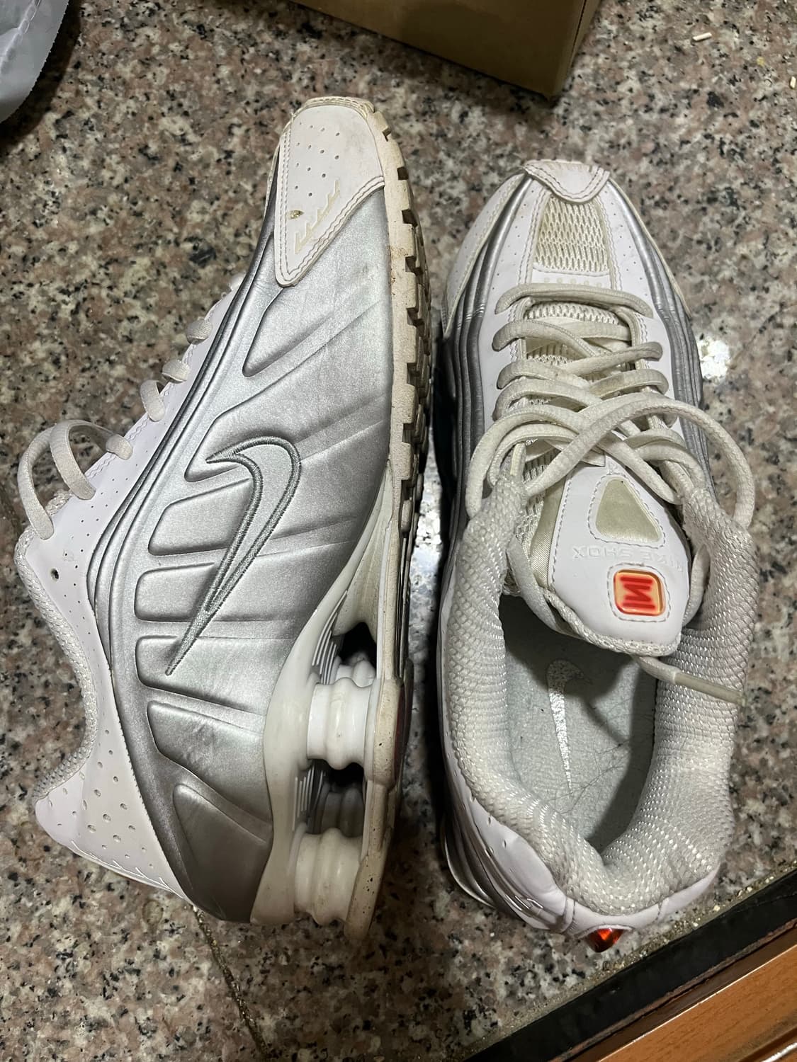 나이키 샥스 상품이미지2