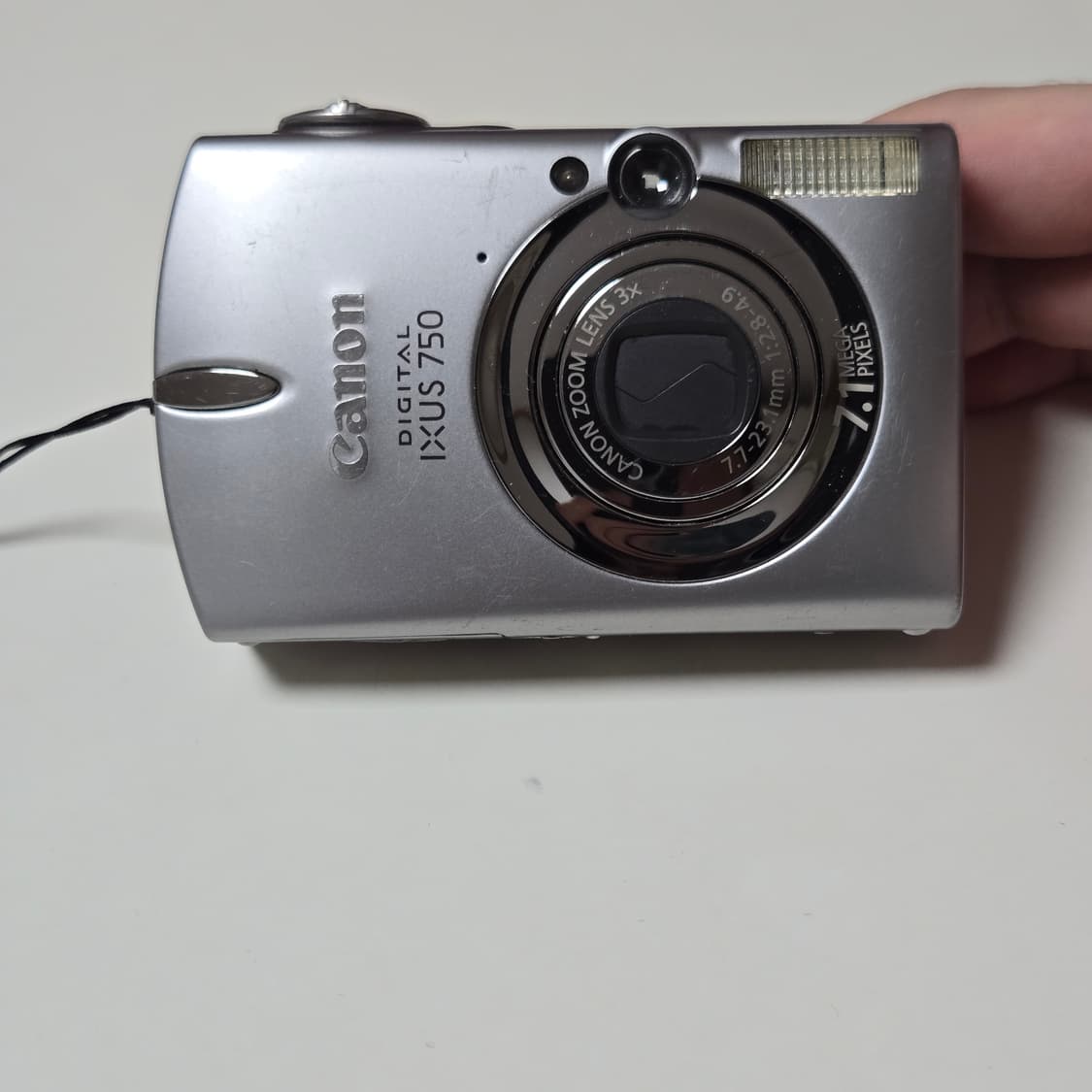 캐논 익서스 750 디지털 카메라 상품이미지1