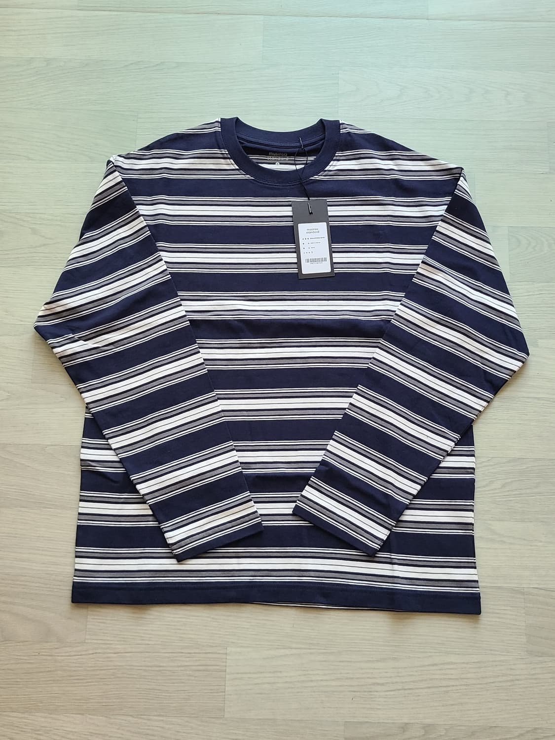 [S] 무신사 스탠다드  클러스터 스트라이프 긴팔 티셔츠 네이비 판매 상품이미지2