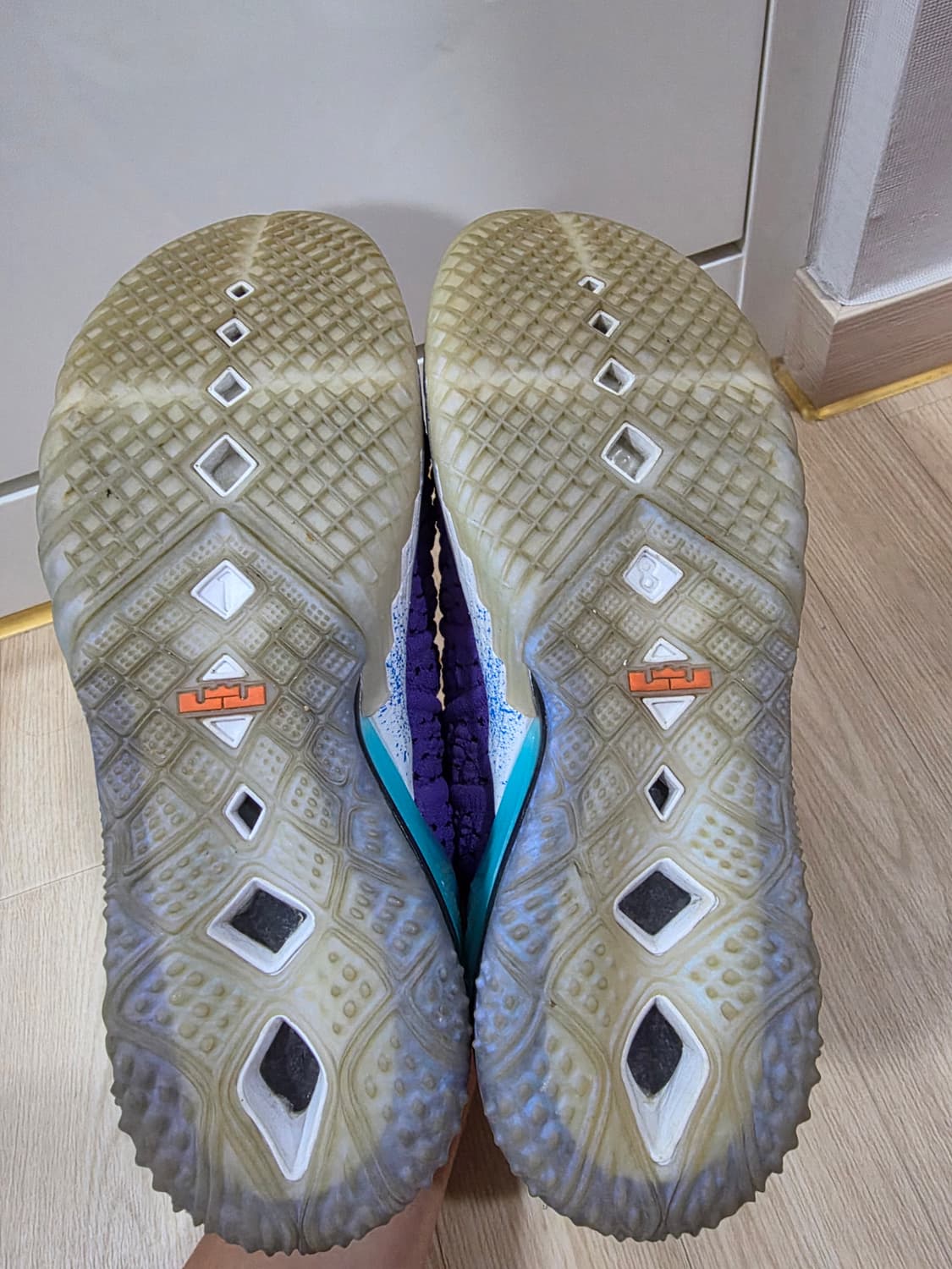 나이키 르브론 18 싸이킥 퍼플 275 상품이미지5