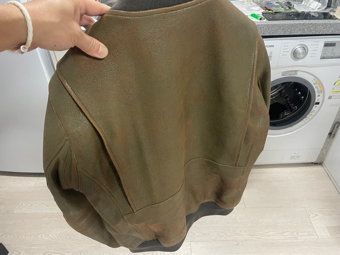 이스트로그 레더자켓 상품이미지2