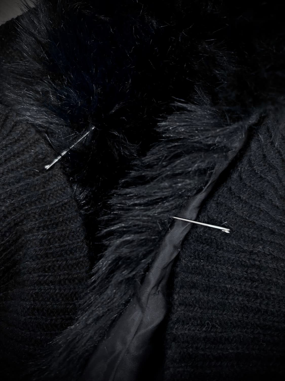 Black Fur Trimming Crop Cardigan 상품이미지5