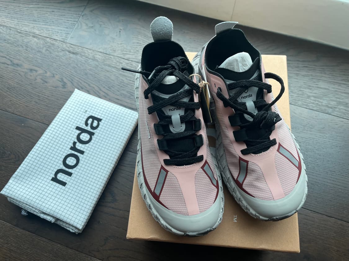 (W) Norda 001 LTD Edition Axolotl us7 상품이미지1