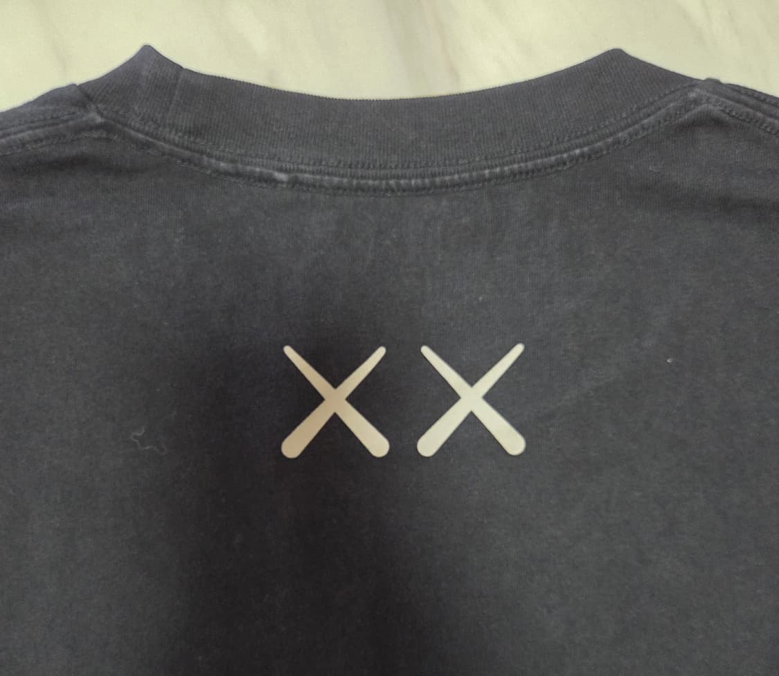 유니클로 X 카우스 정품 그래픽 반팔 티셔츠  상품이미지4