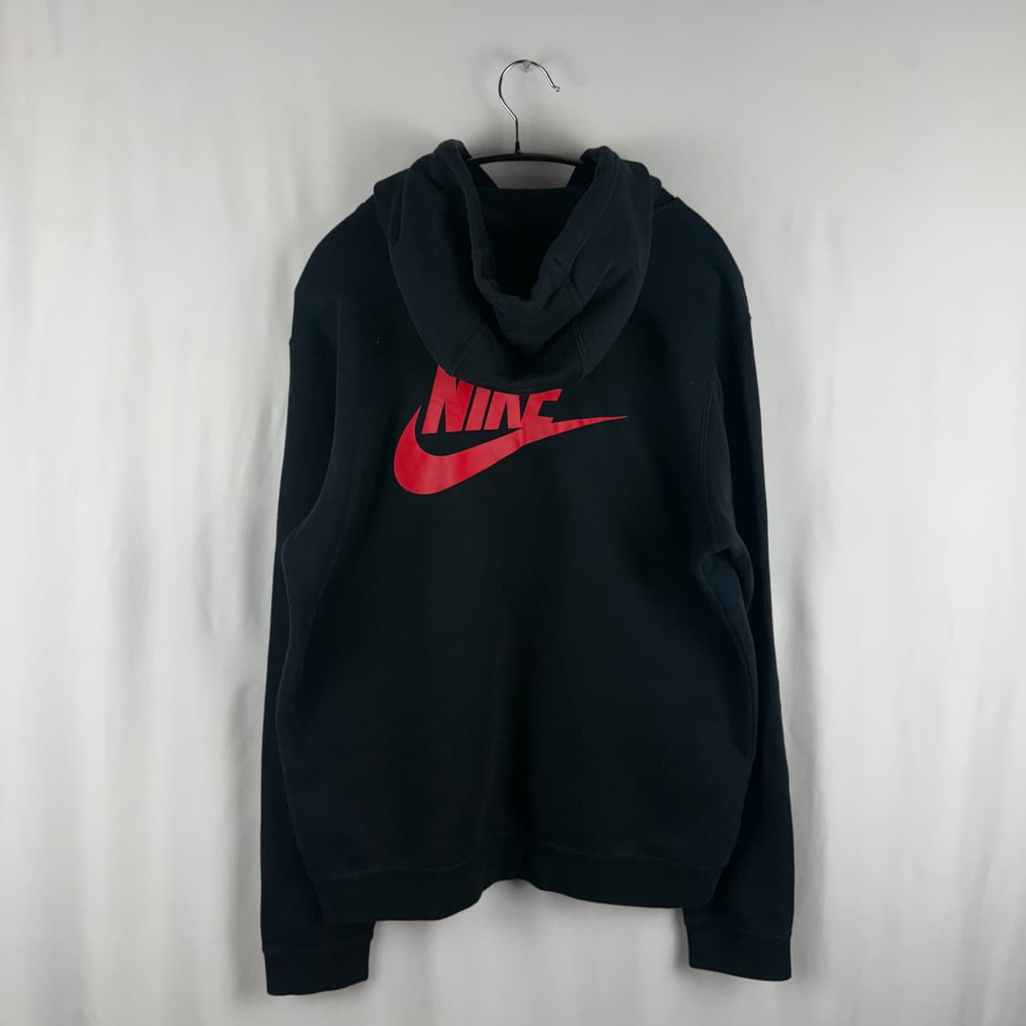 (무료배송)100) 나이키x기묘한 이야기 클럽 호킨스 후드 티 블랙 상품이미지6