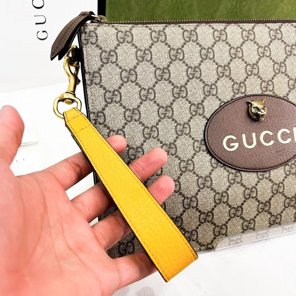 구찌 네오 빈티지 GG 수프림 클러치 상품이미지4