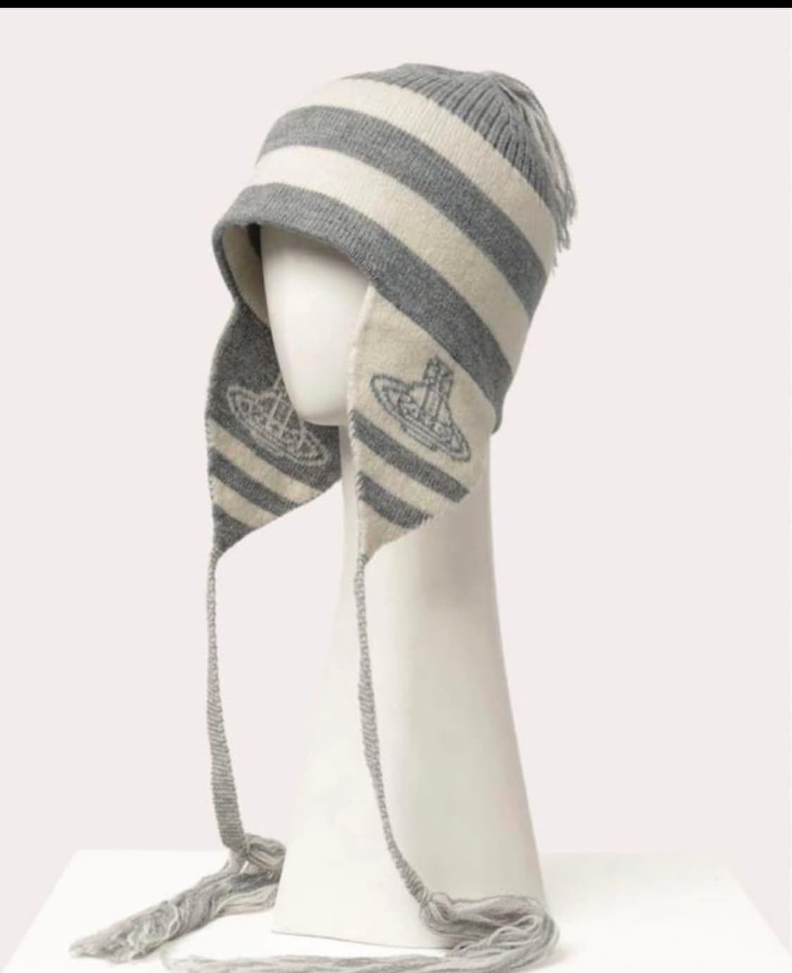 비비안웨스트우드 이어플랩 상품이미지1