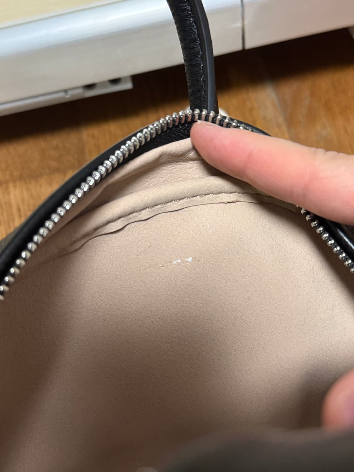 아에타 보스턴백 스몰 미사용 새상품 상품이미지5