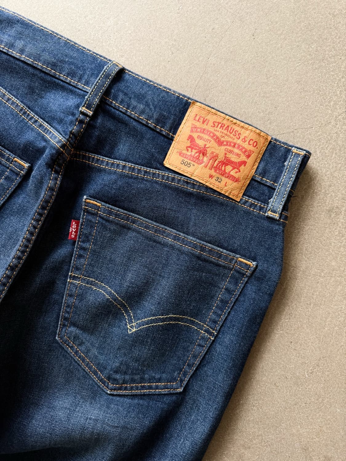 Vintage Levi's 505 Denim Shorts 상품이미지4