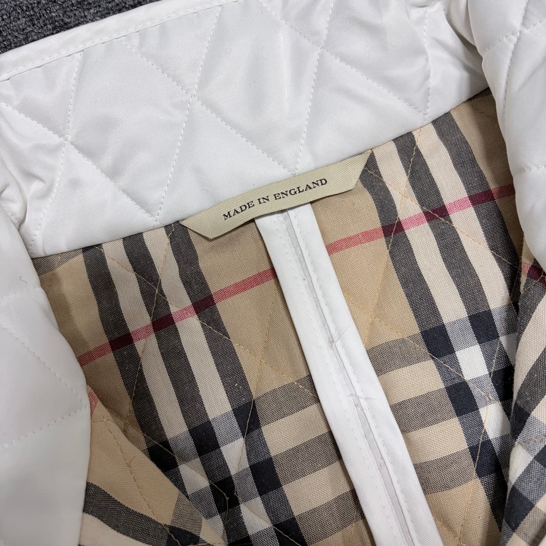 버버리 런던 안감 노바체크 퀄팅 자켓 상품이미지5