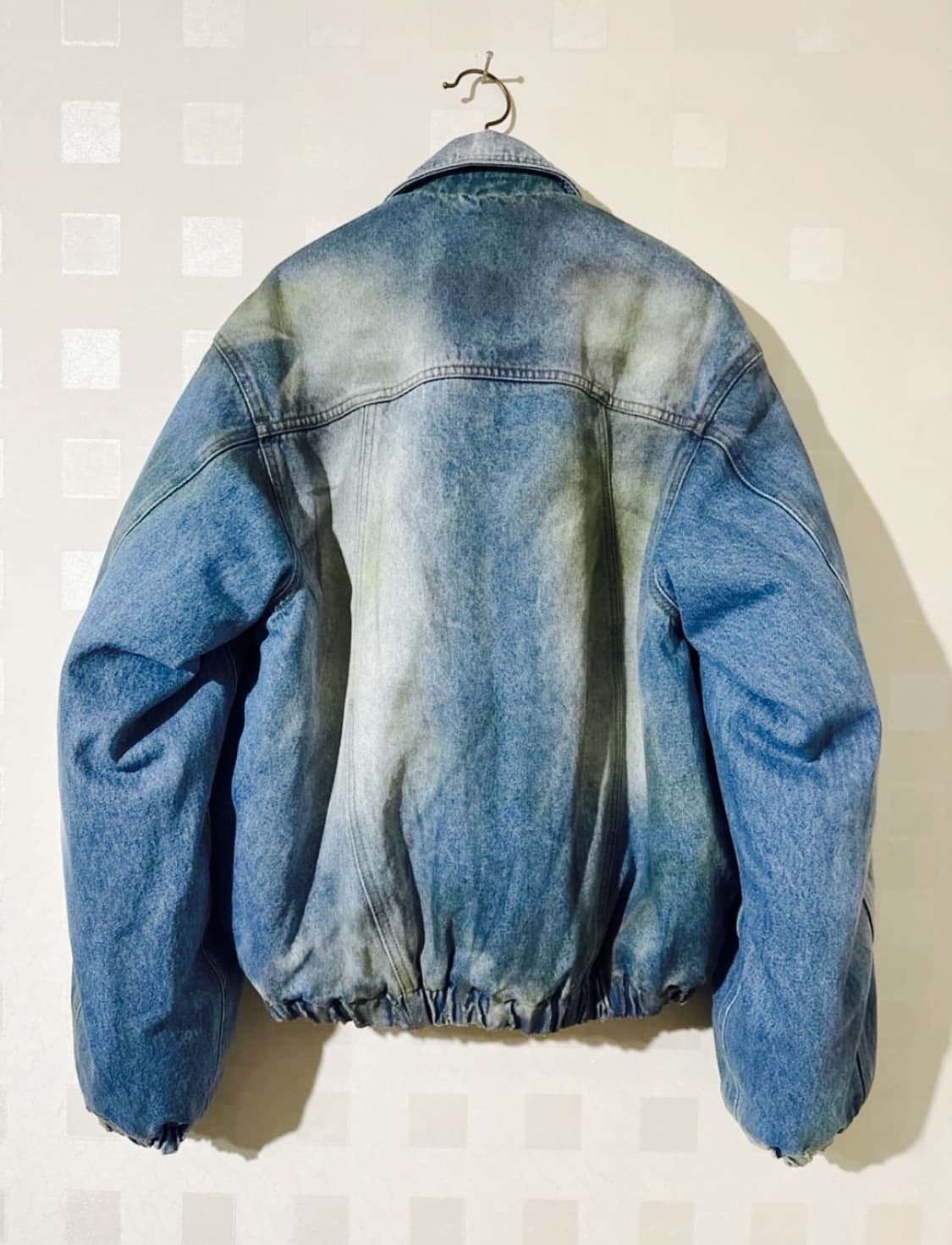 Egonlab 25ss 디스트레스 데님 크롭봄버 자켓 상품이미지4
