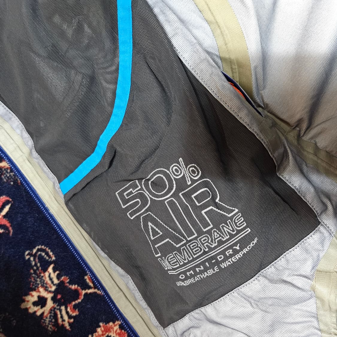 컬럼비아 고어텍스 옴니 드라이 바람막이 자켓
XS size 상품이미지7