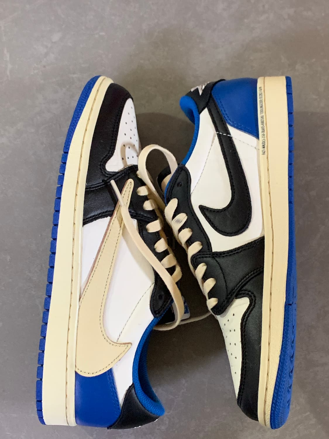 [260]트래비스 스캇 x 프라그먼트 레트로 로우 OG 판매합니다 상품이미지2