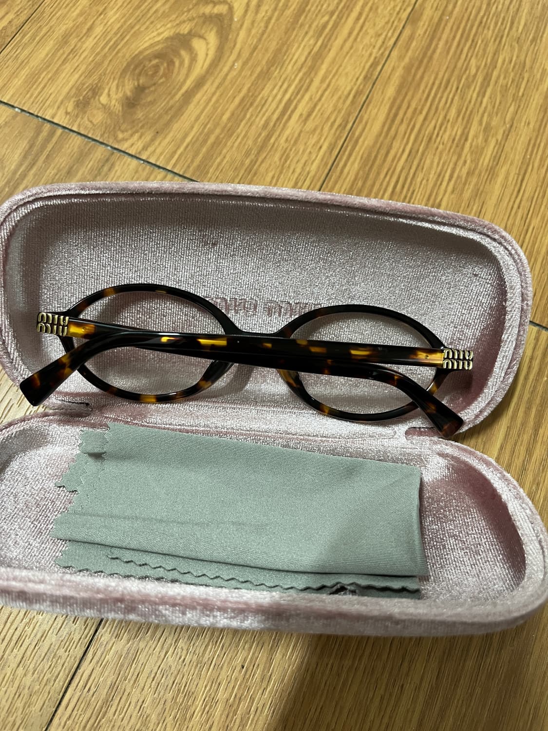 미우미우 리가드안경 판매합니다 상품이미지2