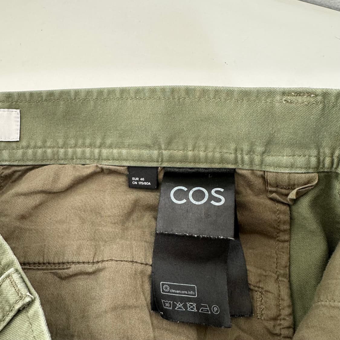 30-31 COS 카키 세미벌룬핏 치노팬츠 상품이미지2