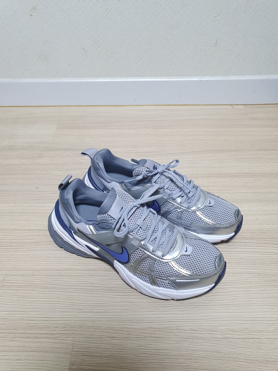 나이키 v2k런 운동화 280 상품이미지2