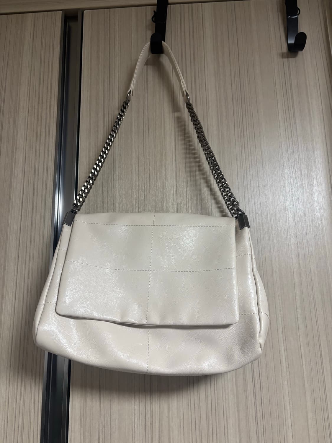 자라 락플랩 숄더백 크림 상품이미지1