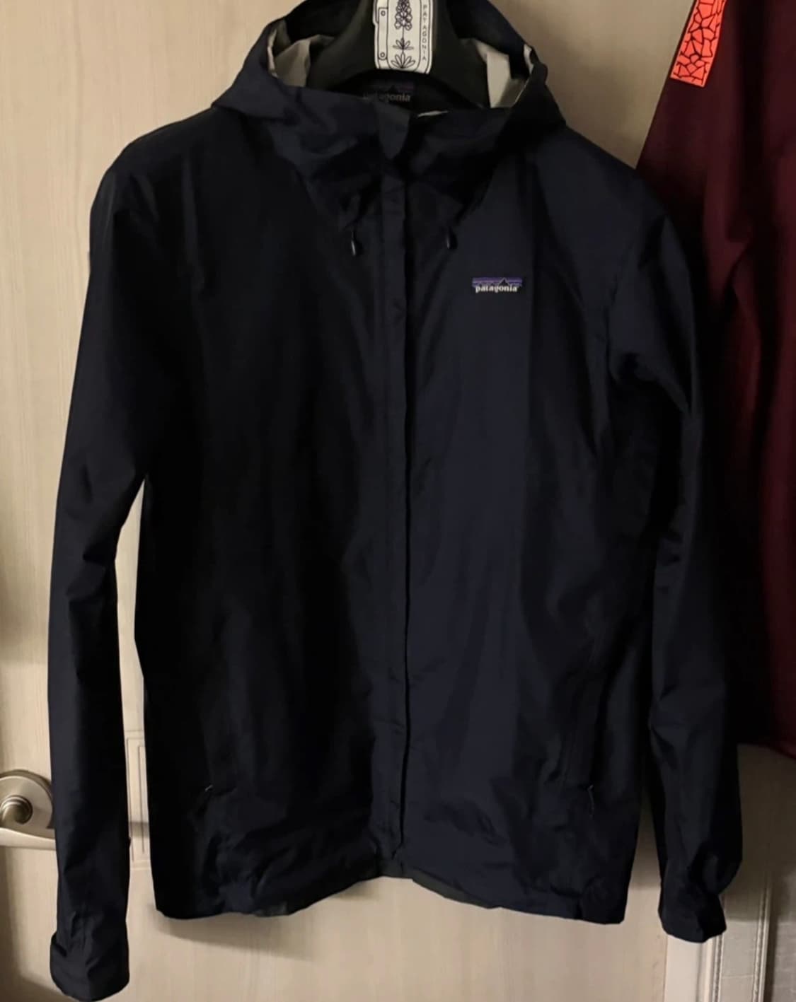 파타고니아 토렌쉘 M 사이즈 네이비  오염 얼룩 아예 없습니다  발견시  상품이미지1