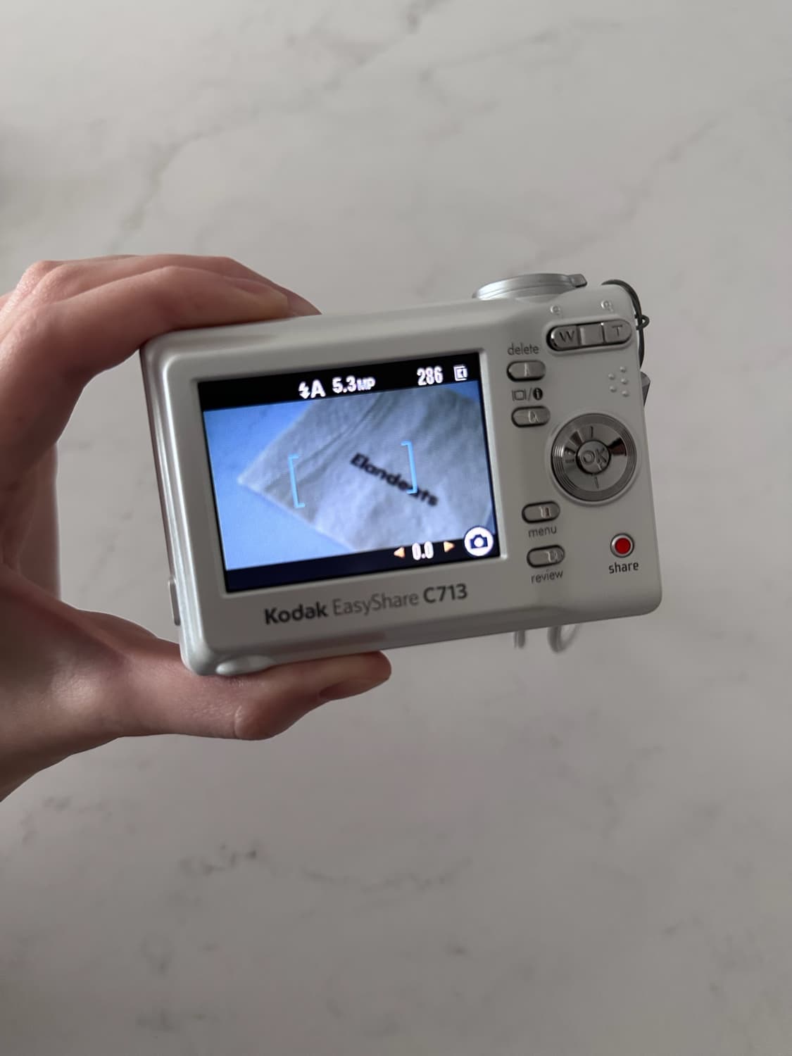 카리나 디카) 코닥 이지쉐어 c713 희귀색상 화이트 판매합니다(A+급) 상품이미지2