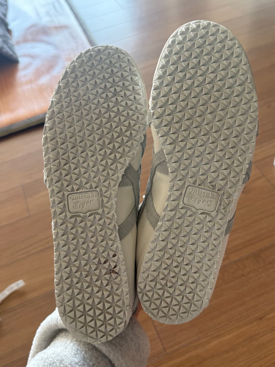 245 오니츠카 타이거 멕시코 66 화이트 라이트 세이지 상품이미지2