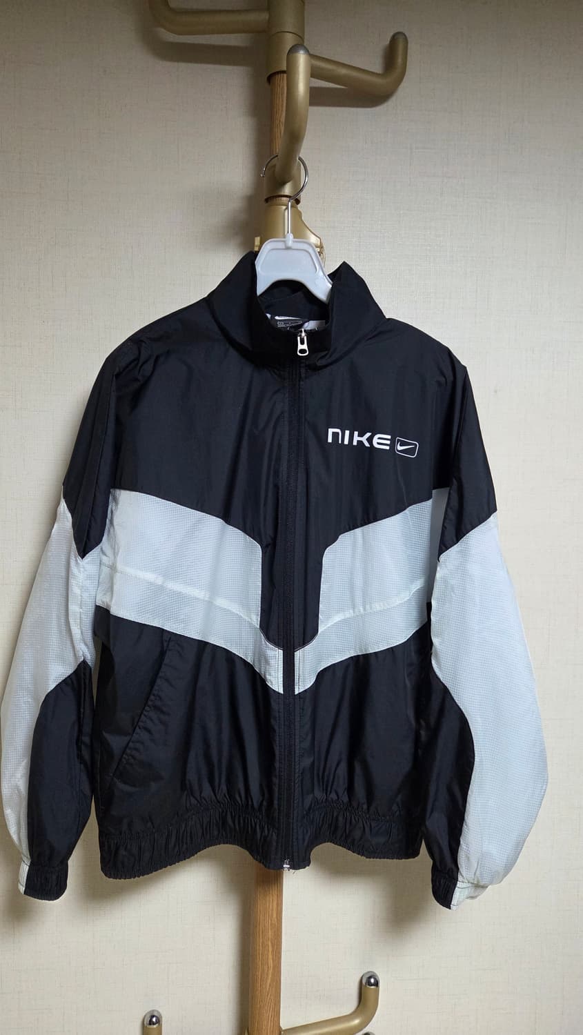 나이키 바람막이 s 상품이미지1