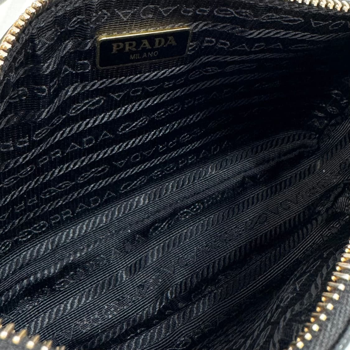 프라다 사피아노 체인 미니 숄더백 크로스백 블랙 (1BH171) 상품이미지10