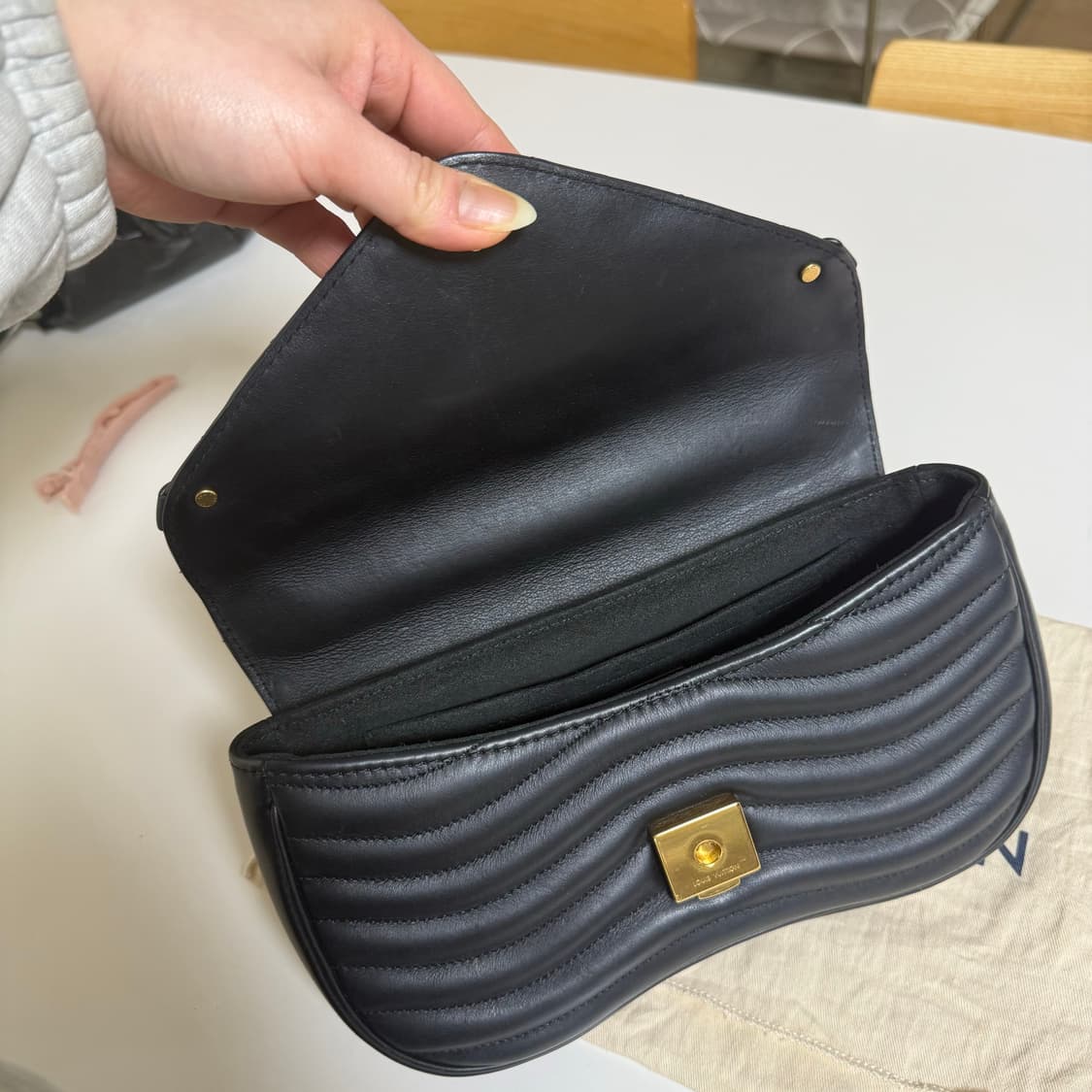 루이비통 뉴웨이브 mm  상품이미지5