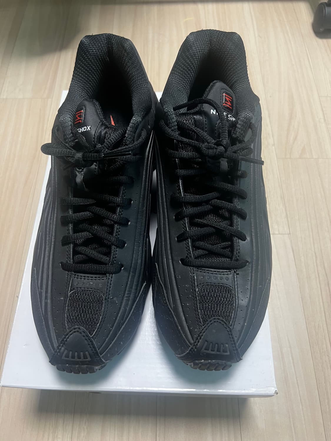 나이키 샥스 R4 상품이미지1