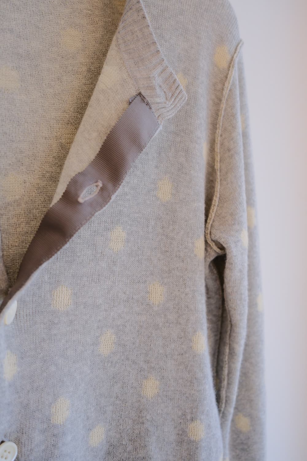 Reverse seam dot cardigan 상품이미지8